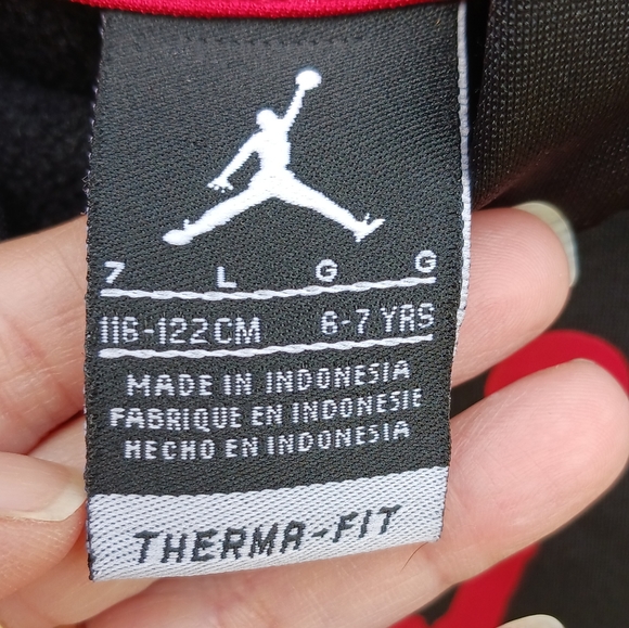 Nike Air Jordan Jumpman Therma Fit Pull over Boys Youth 7 Large - Picture 12 of 13